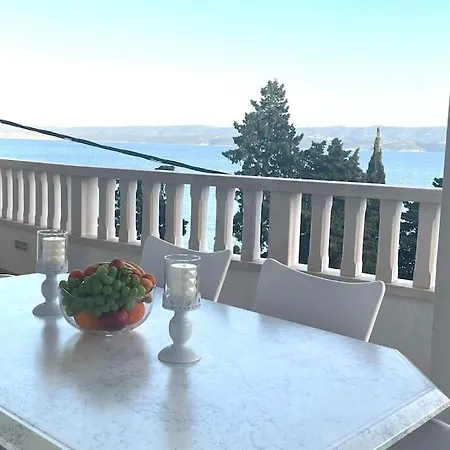 At Jenny 아파트 오미스